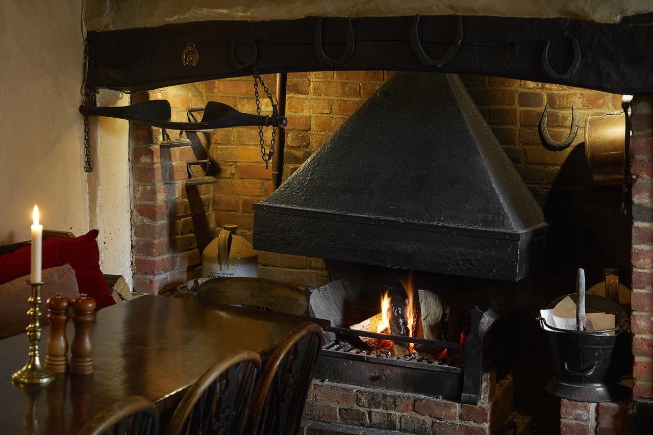 Compasses Inn Tisbury Εξωτερικό φωτογραφία